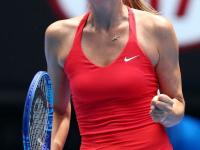 兰博电竞-莎拉波娃回归赛场，大胜首场状态亮眼，C9观众沸腾！的简单介绍