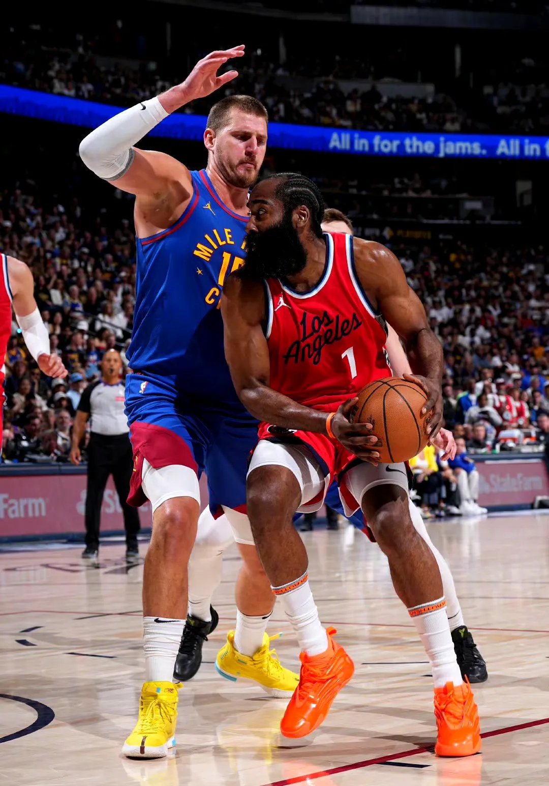 包含西班牙队带队取胜!,哈登重要时刻败北全场沸腾不已的词条 包含西班牙队带队取胜!,哈登重要时刻败北全场沸腾不已的词条