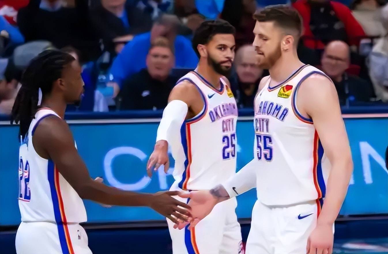  转折点！俄克拉荷马雷霆回应争议，CBA季后赛今夜攻防权衡，气氛紧张，赛程密集仍需轮换