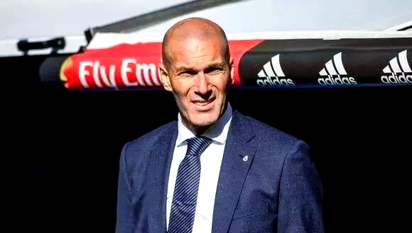  西甲关键时刻再迎强敌，瓦伦西亚刷新队史纪录，主帅态度：更衣室稳定，高层口径保持一致