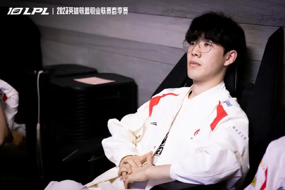 包含Ming爆冷击败DWG,出色防守引爆全场!的词条 包含Ming爆冷击败DWG,出色防守引爆全场!的词条